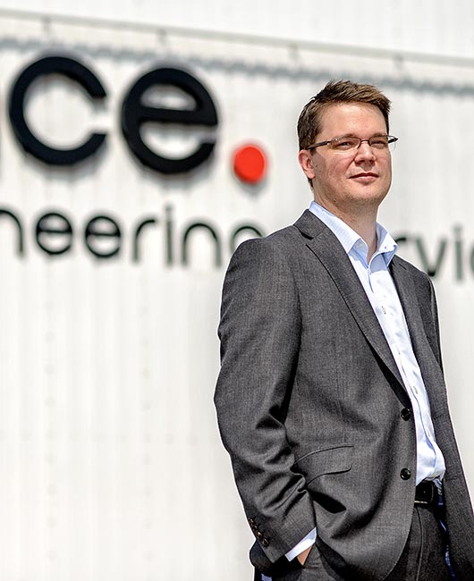 Corporate Photography by Peter Ashby-Hayter: for Space engineering